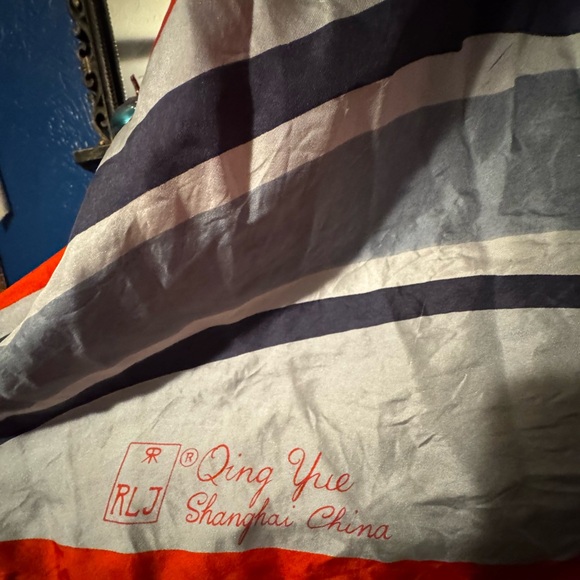 Retro Qing Yue 100% Silk Shanghai Scarf - Picture 2 of 4